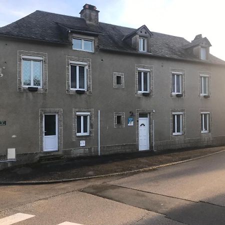 Chambres D'Hotes L'Ame De Travassac Donzenac Екстериор снимка