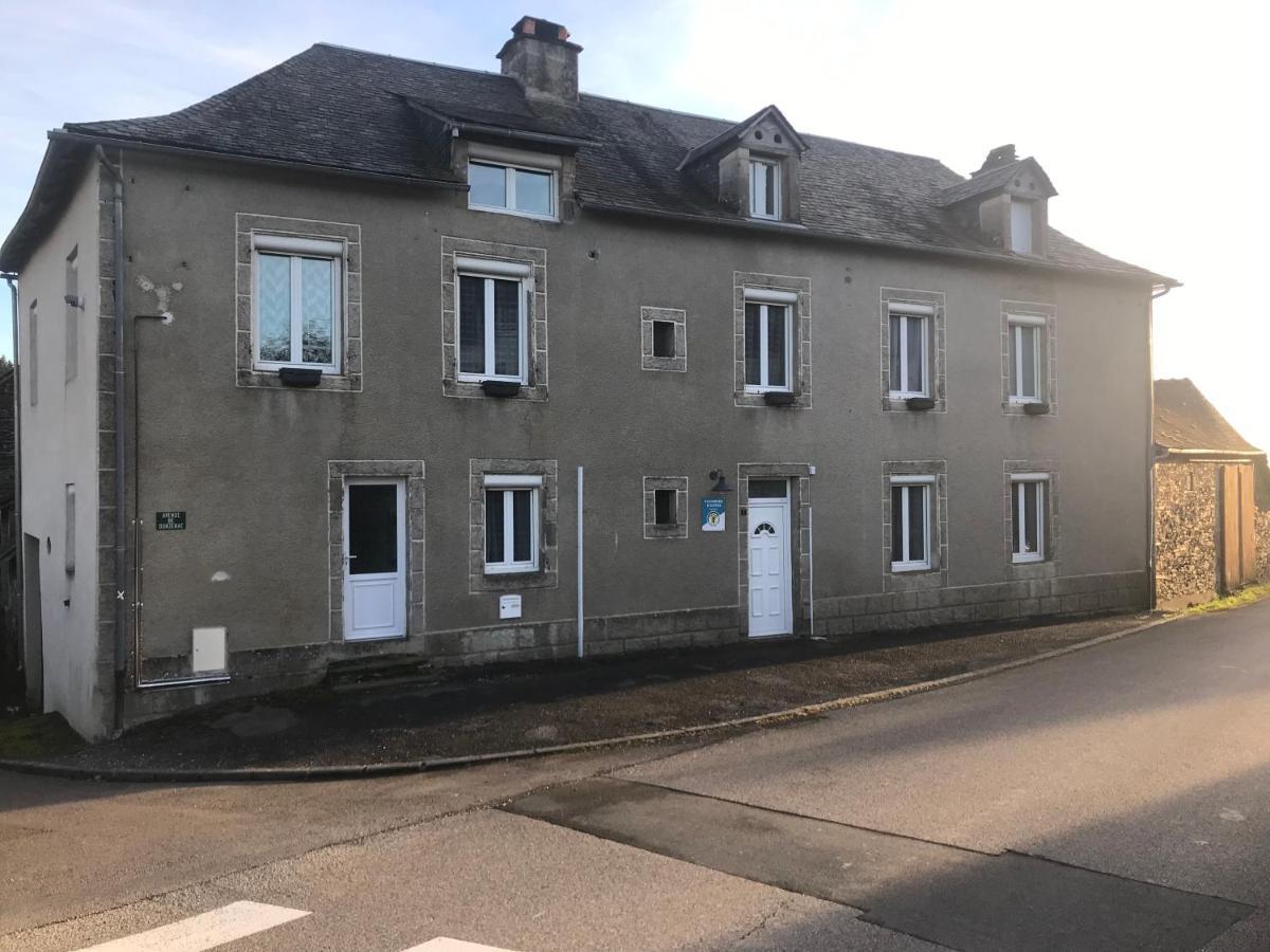 Chambres D'Hotes L'Ame De Travassac Donzenac Екстериор снимка